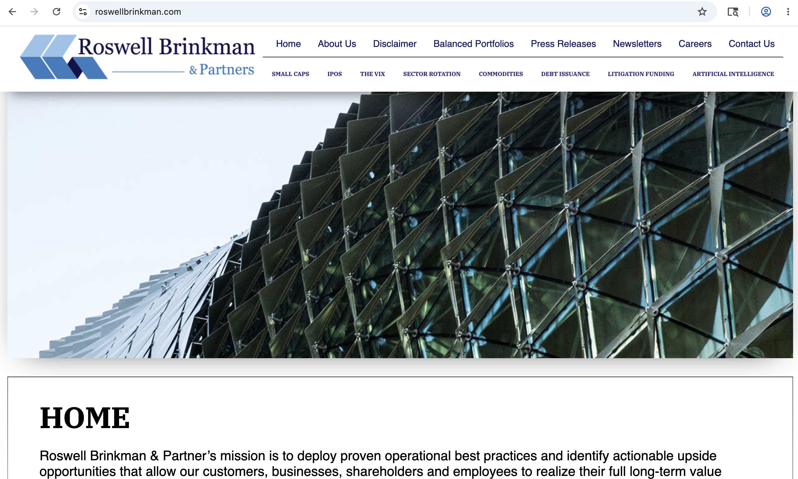 RoswellBrinkman.com Screenshot of RoswellBrinkman.com homepage showcasing trading tools and promotional offers, highlighting potential red flags.